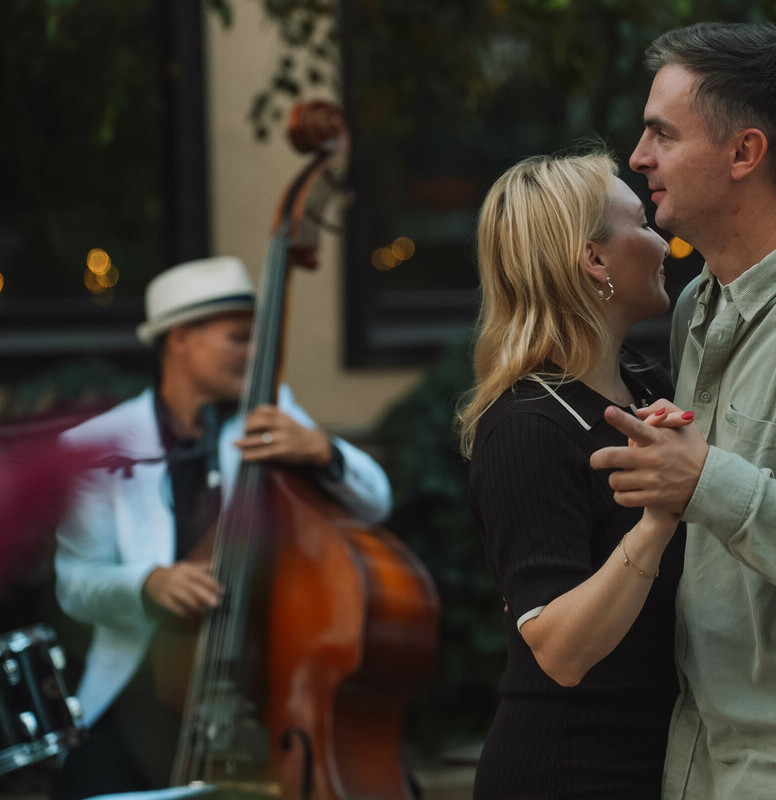 Кавер-группа&nbsp; &nbsp; "Фред Swing"&nbsp;<br>